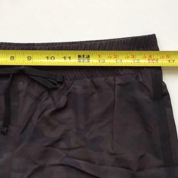 Camo Athletic Shorts - Picture 8 of 10